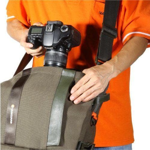 Vanguard Vojo 25GR Shoulder Bag for Camera - Green For Cheap